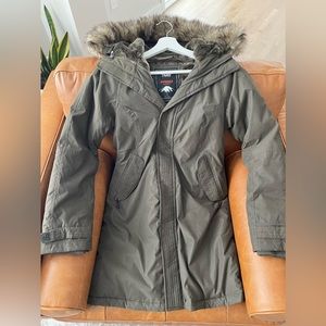 ARITZIA TNA Avoriaz Parka, Size: Small, Colour: Green